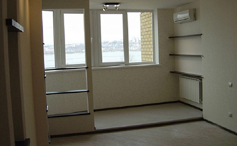 Объединение балкона с комнатой под ключ