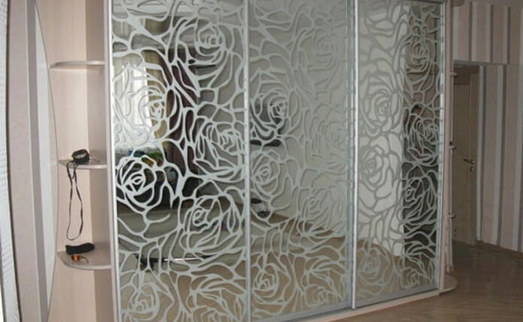 Двери с пескоструйным рисунком для шкафов купе в Одинцово